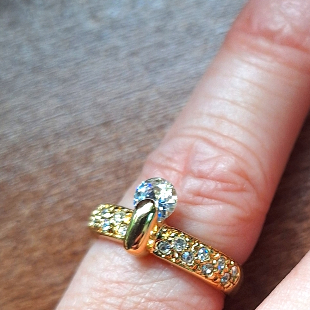 Gold Tone Ring With Accents